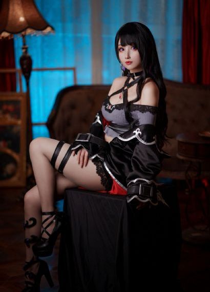 张行长将她双腿分得更开_720P/1080P高清国语